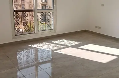 شقة - 3 غرف نوم - 3 حمامات للايجار في شارع يوسف السباعي - الرحاب المرحلة الأولى - الرحاب - مدينة القاهرة الجديدة - القاهرة