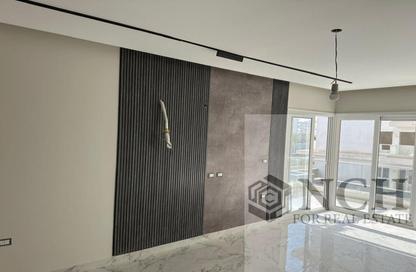 Apartment - 2 Bedrooms - 2 Bathrooms for sale in Mountain View iCity - 5th Settlement Compounds - The 5th Settlement - New Cairo City - Cairo