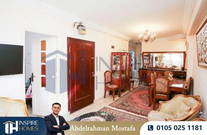 Apartment - 2 Bedrooms - 1 Bathroom for sale in Al Nasr St. - Smouha - Hay Sharq - Alexandria