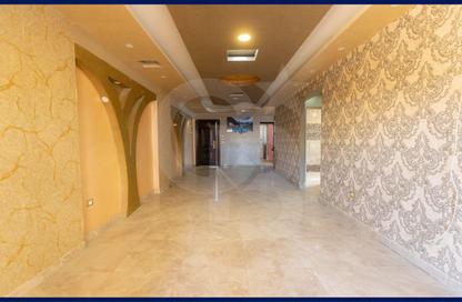 Apartment - 3 Bedrooms - 2 Bathrooms for sale in Khalil Mutran St. - Saba Basha - Hay Sharq - Alexandria