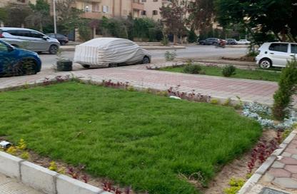 Apartment - 3 Bedrooms - 2 Bathrooms for sale in Street 100   Al Fairouz St. - 10th District - Sheikh Zayed City - Giza