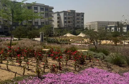 Apartment - 3 Bedrooms - 4 Bathrooms for sale in Cluster 18 - Hyde Park - New Cairo City - Cairo