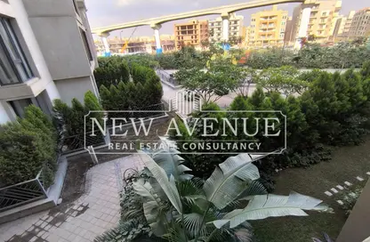 Apartment - 3 Bedrooms - 3 Bathrooms for sale in Eastown - 5th Settlement Compounds - The 5th Settlement - New Cairo City - Cairo