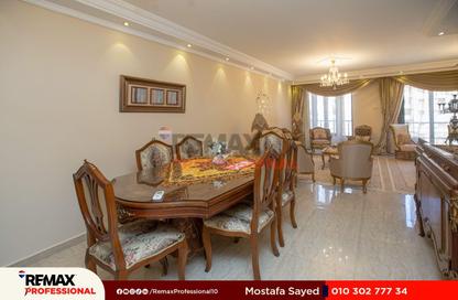Apartment - 4 Bedrooms - 3 Bathrooms for sale in Al Geish Road - Laurent - Hay Sharq - Alexandria