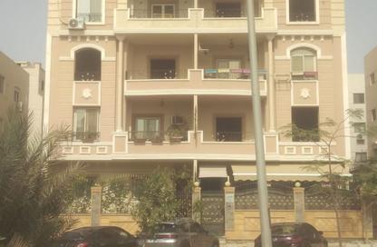 Apartment - 4 Bedrooms - 3 Bathrooms for sale in 1st Neighborhood - 5th Area - Shorouk City - Cairo