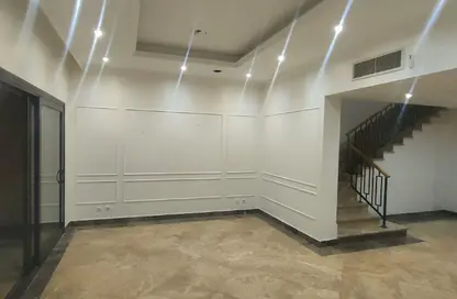 شقة - 3 غرف نوم - 3 حمامات للايجار في ليفانا - اب تاون كايرو - المقطم - القاهرة