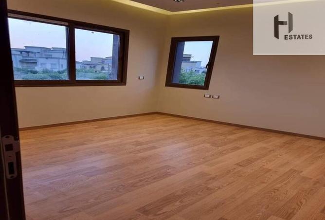 102918136 - Property Image 2