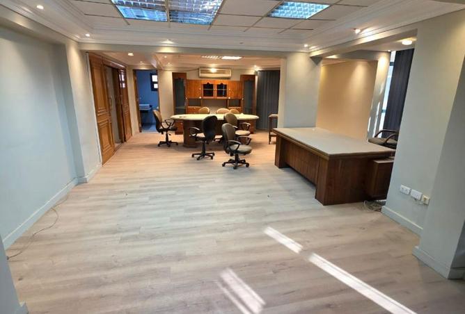 53653995 - صورة العقار 2