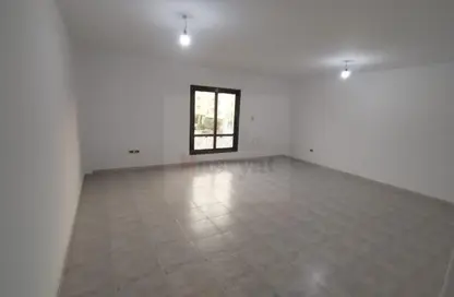 شقة - 3 غرف نوم - 3 حمامات للايجار في شارع زيزينيا - المستثمرين الجنوبية - مدينة القاهرة الجديدة - القاهرة