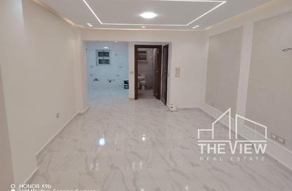 Apartment - 3 Bedrooms - 2 Bathrooms for sale in Al Khamayel city - Sheikh Zayed Compounds - Sheikh Zayed City - Giza