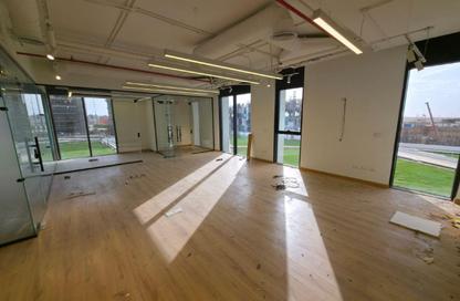 Office Space - 3 Bedrooms - 1 Bathroom for rent in Hyde Park Business District Mall - South Teseen St. - The 5th Settlement - New Cairo City - Cairo