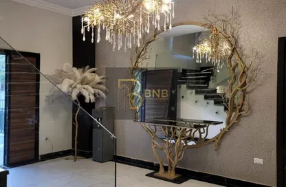 فيلا - 5 غرف نوم - 5 حمامات للايجار في سوان ليك قطامية - التجمع الاول - مدينة القاهرة الجديدة - القاهرة