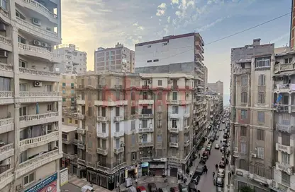 شقة - 3 غرف نوم - 2 حمامات للبيع في شارع بورسعيد - كليوباترا - حي شرق - الاسكندرية