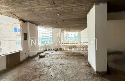 Retail - Studio - 1 Bathroom for rent in Zahraa Al Maadi St. - Degla - Hay El Maadi - Cairo