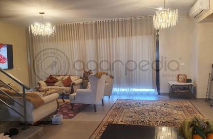 تاون هاوس - 3 غرف نوم - 3 حمامات للبيع في كمبوند البروج - كمبوندات الشروق - مدينة الشروق - القاهرة تاون هاوس - 3 غرف نوم - 3 حمامات للبيع في كمبوند البروج - كمبوندات الشروق - مدينة الشروق - القاهرة