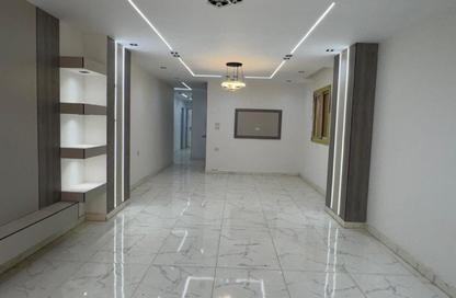 Apartment - 3 Bedrooms - 2 Bathrooms for sale in Hadayek El Ahram - Giza