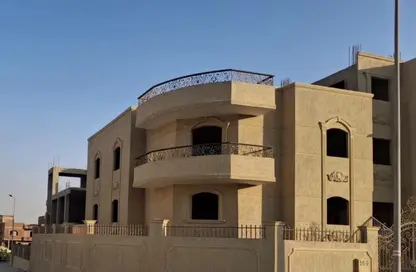 Villa - 6 Bedrooms - 6 Bathrooms for sale in Palm Villa - Al Wahat Road - 6 October City - Giza