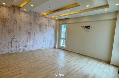 Apartment - 3 Bedrooms - 2 Bathrooms for sale in Croons Sarai - Sarai - Mostakbal City Compounds - Mostakbal City - Future City - Cairo Apartment - 3 Bedrooms - 2 Bathrooms for sale in Croons Sarai - Sarai - Mostakbal City Compounds - Mostakbal City - Future City - Cairo