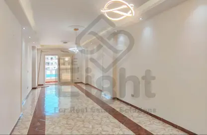 Apartment - 3 Bedrooms - 2 Bathrooms for sale in Iskandar Ibrahim St. - Miami - Hay Awal El Montazah - Alexandria Apartment - 3 Bedrooms - 2 Bathrooms for sale in Iskandar Ibrahim St. - Miami - Hay Awal El Montazah - Alexandria
