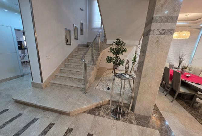 104888496 - Property Image 3