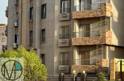 Apartment - 2 Bedrooms - 1 Bathroom for sale in Mohamed Naguib Axis - Abou El Houl - New Cairo City - Cairo