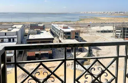 شقة - 3 غرف نوم - 3 حمامات للايجار في صوارى - كمبوندات الاسكندرية - الاسكندرية