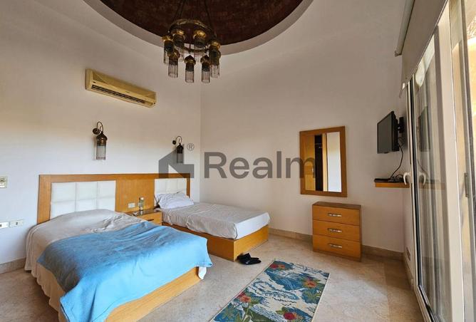 54490421 - Property Image 2