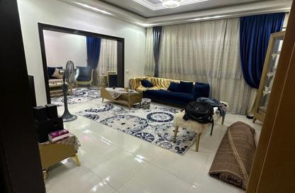 Apartment - 3 Bedrooms - 1 Bathroom for sale in Cornish El Nile St. - Maadi - Hay El Maadi - Cairo