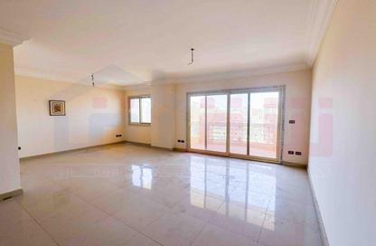 Apartment - 3 Bedrooms - 3 Bathrooms for sale in Al Sayeda Sakina Bint Al Hussein St. - Kafr Abdo - Roushdy - Hay Sharq - Alexandria