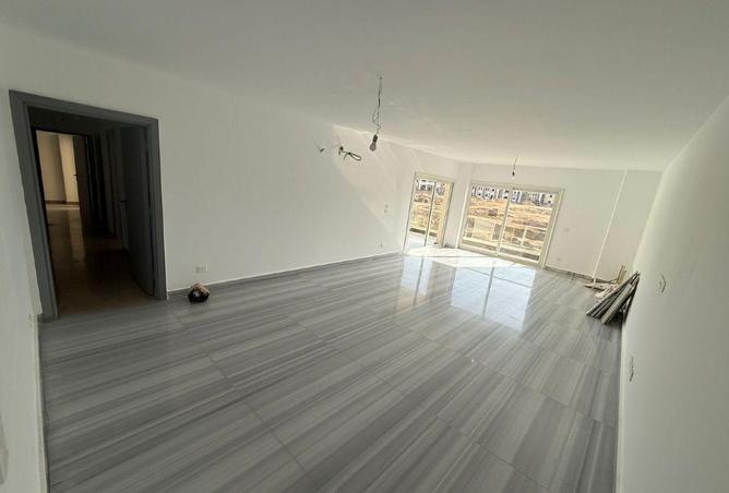 70099948 - صورة العقار 3