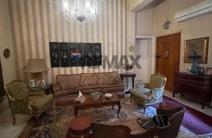 شقة - 2 غرف نوم - 2 حمامات للبيع في شارع نادي الزمالك - المهندسين - الجيزة