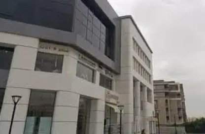 محل تجاري - 3 غرف نوم للايجار في مول سيلفر جيت - الحي الثاني عشر - الشيخ زايد - الجيزة