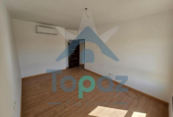 8719606 - Property Image 3