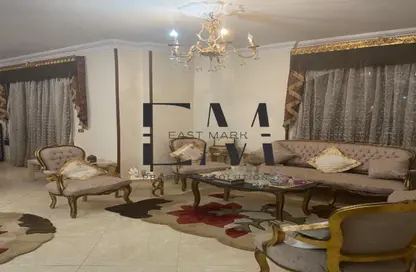 Apartment - 5 Bedrooms - 3 Bathrooms for sale in Service Road - Ganoob El Acadimia - New Cairo City - Cairo