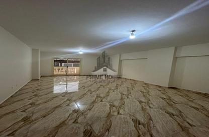 Apartment - 3 Bedrooms - 1 Bathroom for sale in Abo Qir St. - Sporting - Hay Sharq - Alexandria