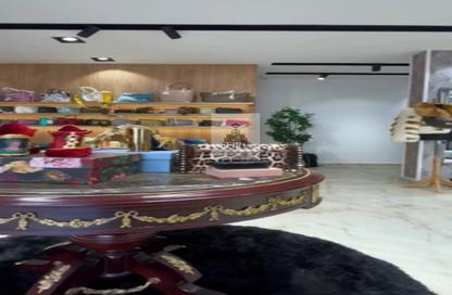 Shop - Studio for sale in Hyde Park Central - The 6th Settlement - New Cairo City - Cairo