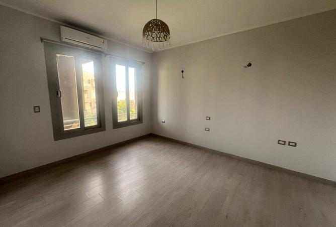 60718120 - Property Image 2