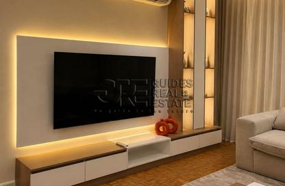 Apartment - 2 Bedrooms - 2 Bathrooms for rent in Al Diwan St. - Garden City - Cairo