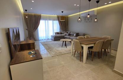 شقة - 2 غرف نوم - 2 حمامات للايجار في مون ريزيدنس - فيفث سكوير - التجمع الخامس - مدينة القاهرة الجديدة - القاهرة