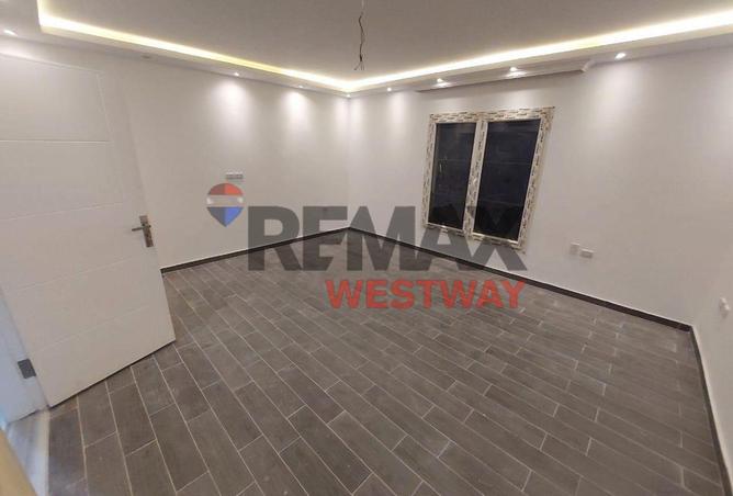 57498959 - Property Image 2