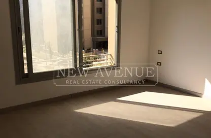 Apartment - 1 Bedroom - 1 Bathroom for sale in Palm Hills Village Gate - South Investors Area - New Cairo City - Cairo