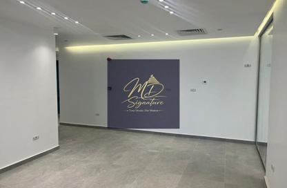 Office Space - 4 Bedrooms - 1 Bathroom for rent in Hyde Park Business District Mall - South Teseen St. - The 5th Settlement - New Cairo City - Cairo