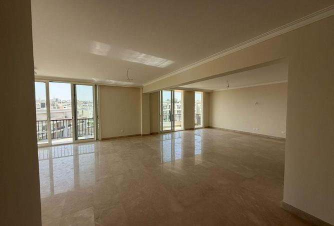 70628045 - صورة العقار 3