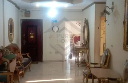 Apartment - 2 Bedrooms - 1 Bathroom for rent in Moharam Bek St. - Moharam Bek - Hay Wasat - Alexandria