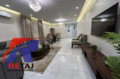Apartment - 3 Bedrooms - 2 Bathrooms for rent in Moez Al Dawla St. - 6th Zone - Nasr City - Cairo