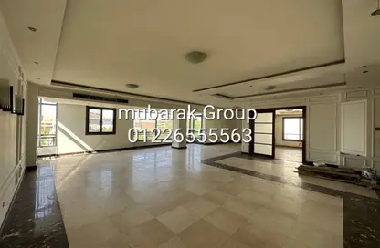 Penthouse - 5 Bedrooms - 5 Bathrooms for sale in Street 213 - Degla - Hay El Maadi - Cairo