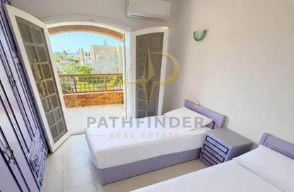 Chalet - 2 Bedrooms - 2 Bathrooms for rent in Marina 4 - Marina - Al Alamein - North Coast