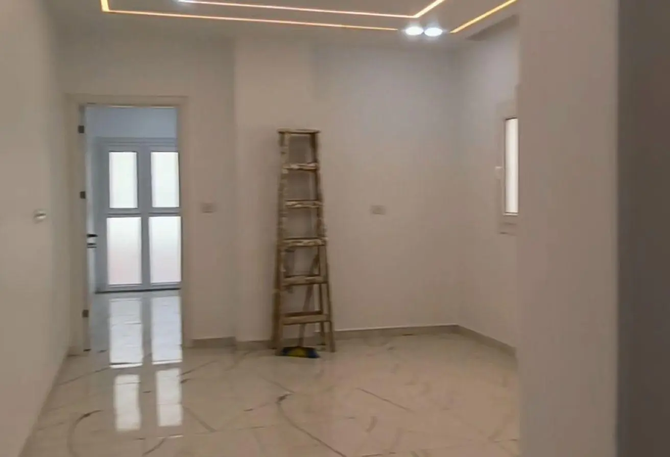 74311868 - Property Main Image