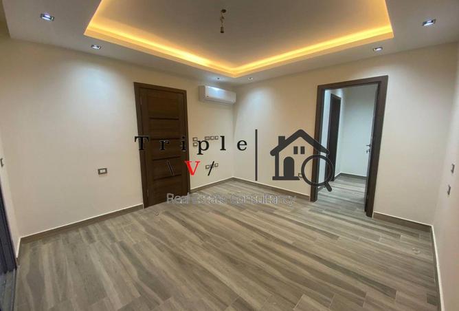 8591020 - Property Image 2