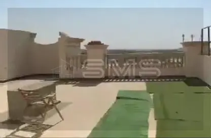 Roof - 3 Bedrooms - 3 Bathrooms for sale in South Lotus - El Lotus - New Cairo City - Cairo